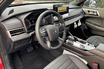 2026 Mitsubishi Outlander LE