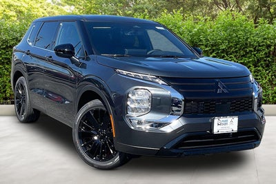 2026 Mitsubishi Outlander LE