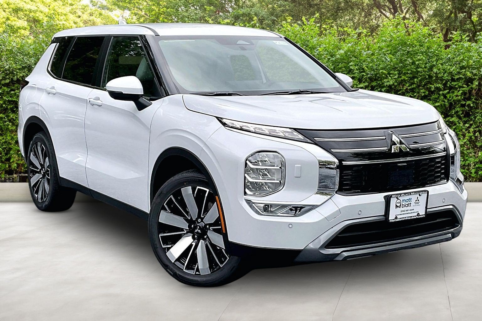 2026 Mitsubishi Outlander SE