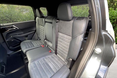 2026 Mitsubishi Outlander LE