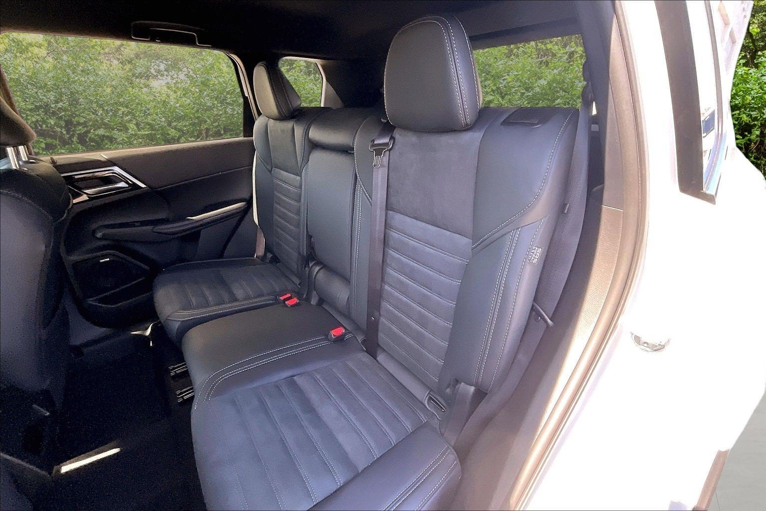 2026 Mitsubishi Outlander LE