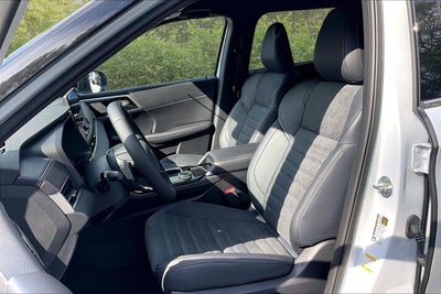 2026 Mitsubishi Outlander LE