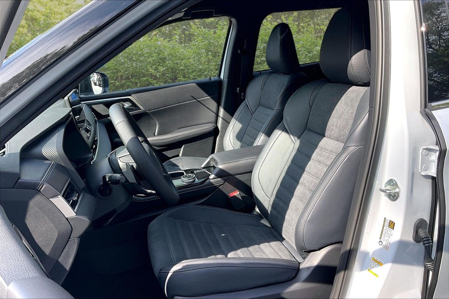 2026 Mitsubishi Outlander LE