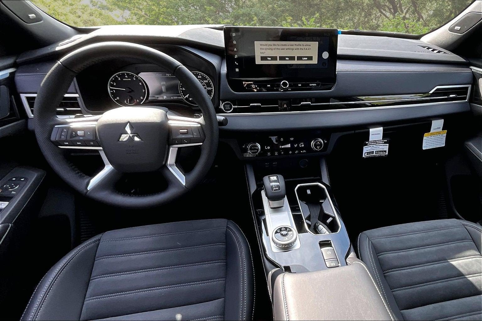 2026 Mitsubishi Outlander LE