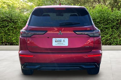 2026 Mitsubishi Outlander LE
