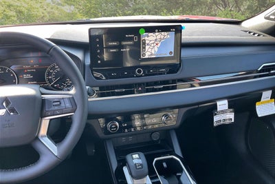 2026 Mitsubishi Outlander LE