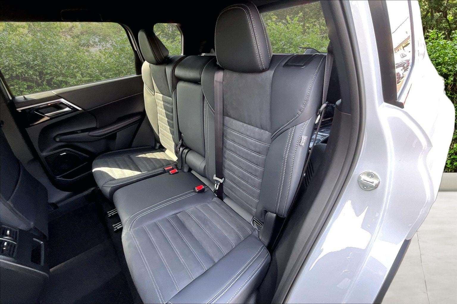 2026 Mitsubishi Outlander LE