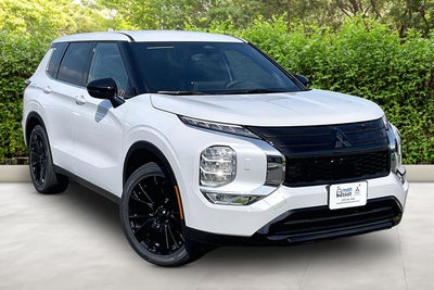 2026 Mitsubishi Outlander LE
