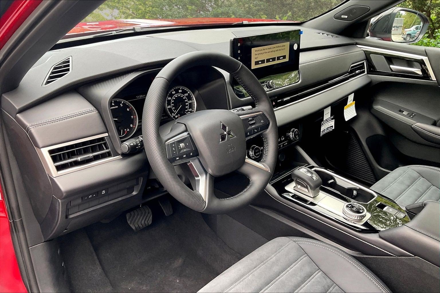 2026 Mitsubishi Outlander LE