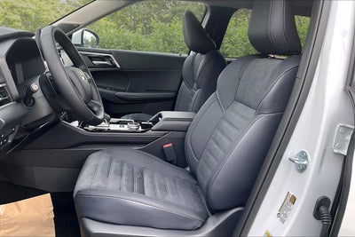 2026 Mitsubishi Outlander Plug-In Hybrid SE