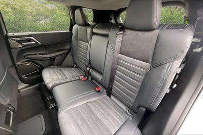 2026 Mitsubishi Outlander Plug-In Hybrid SE