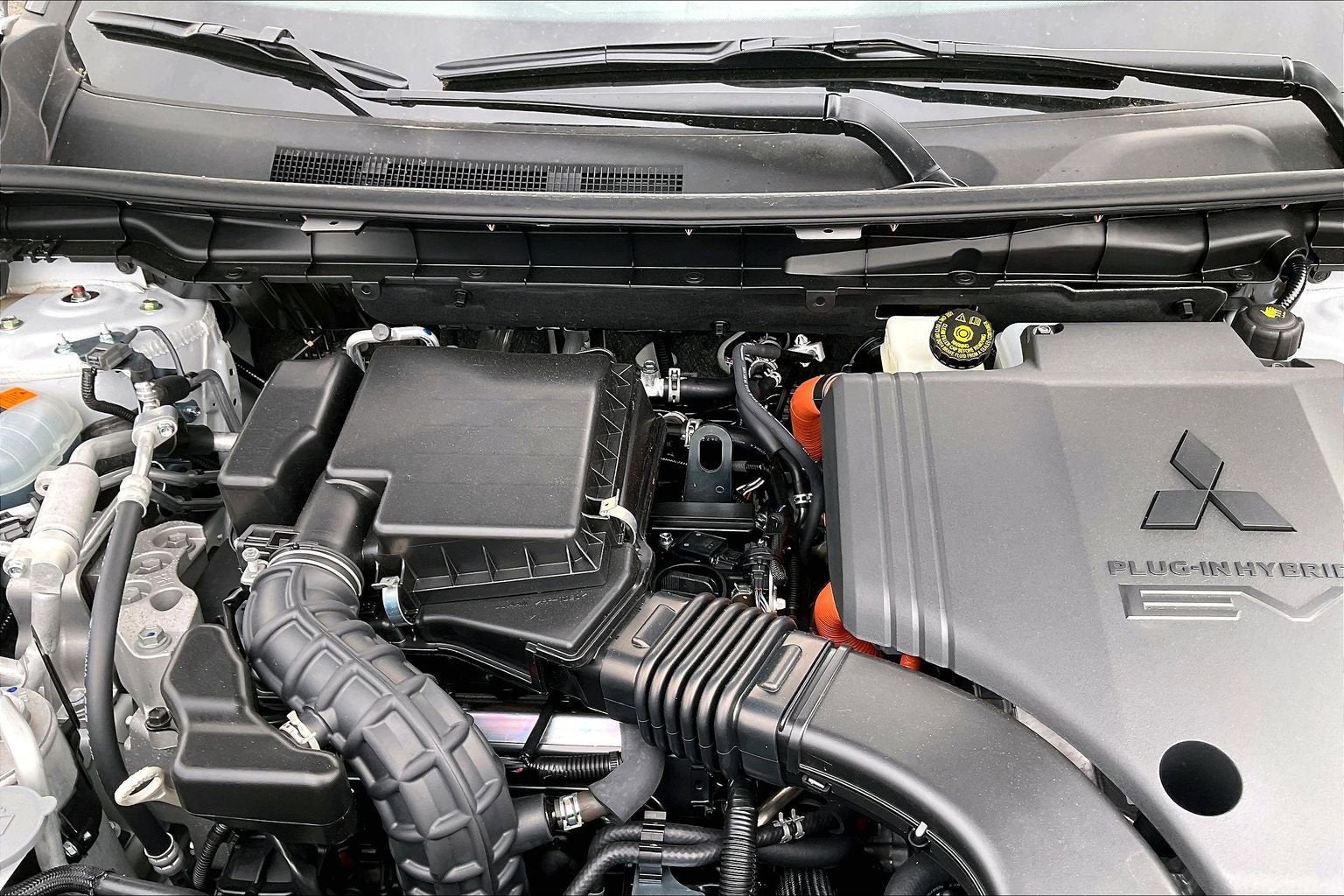 2026 Mitsubishi Outlander Plug-In Hybrid SE