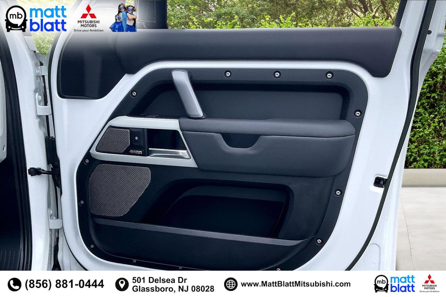 2023 Land Rover Defender X-Dynamic SE