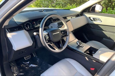 2025 Land Rover Range Rover Velar Dynamic SE