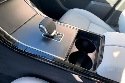 2025 Land Rover Range Rover Velar Dynamic SE