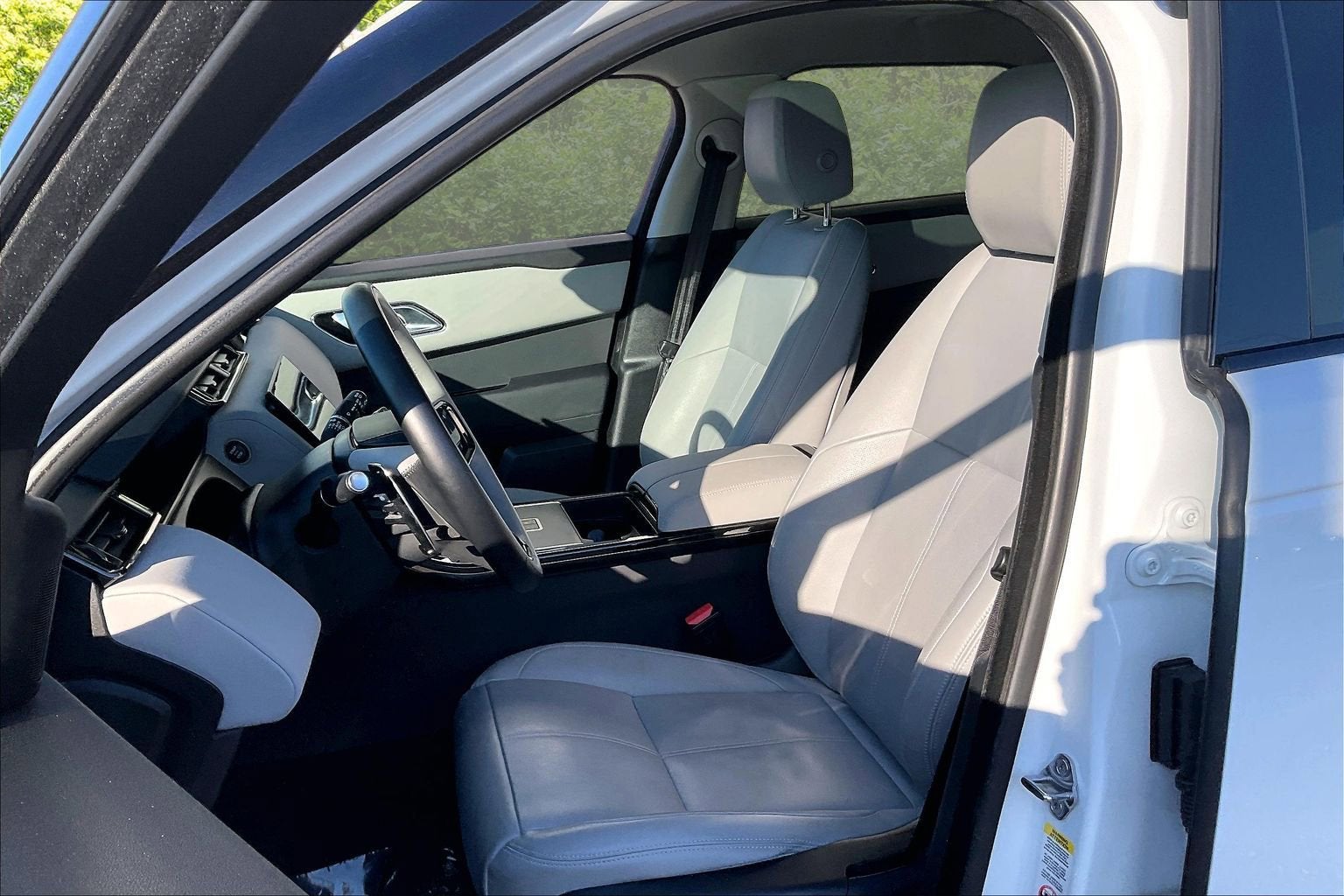 2025 Land Rover Range Rover Velar Dynamic SE