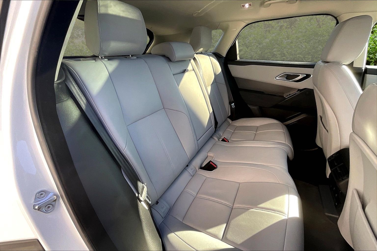 2025 Land Rover Range Rover Velar Dynamic SE