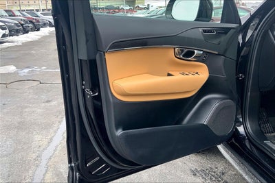 2022 Volvo XC90 Inscription