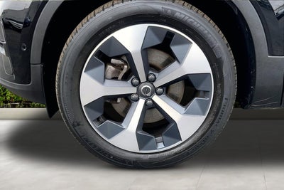 2023 Volvo XC40 Plus Dark Theme