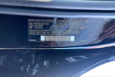 2025 Volvo XC60 Plus