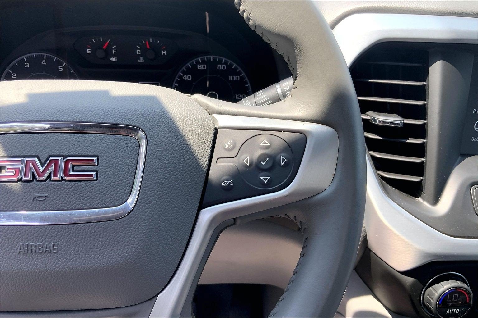 2019 GMC Acadia SLE