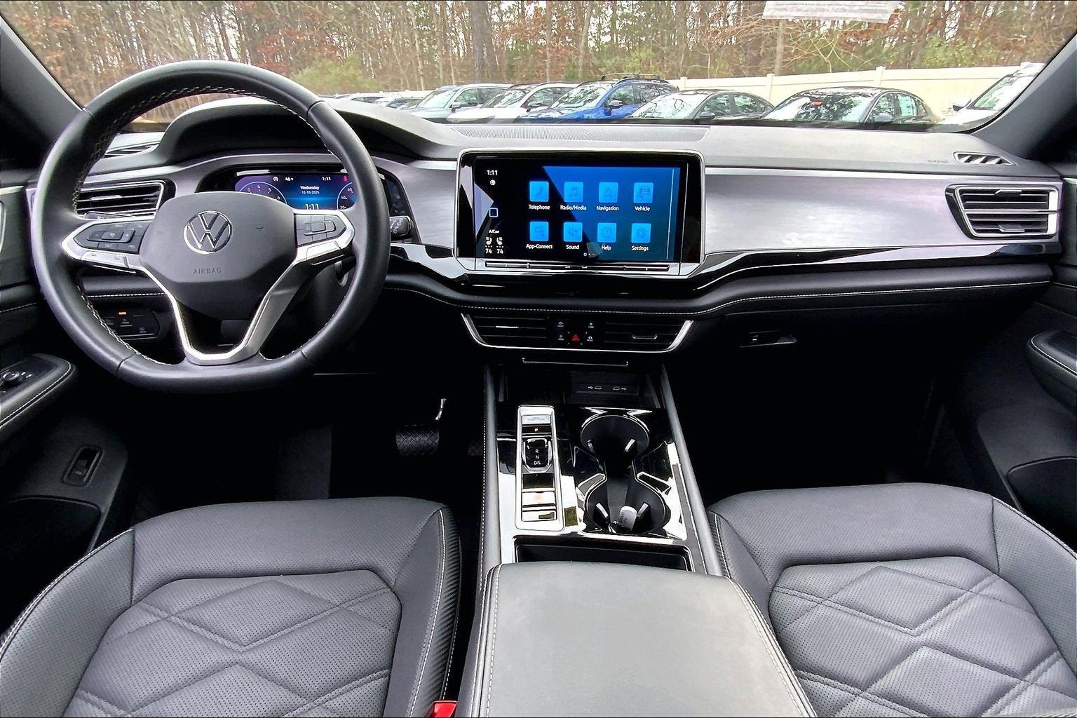 2025 Volkswagen Atlas Cross Sport 2.0T SE w/Technology