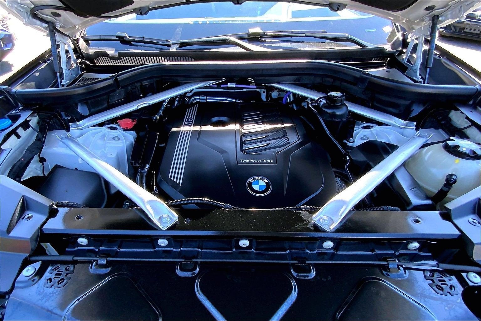 2023 BMW X6 xDrive40i