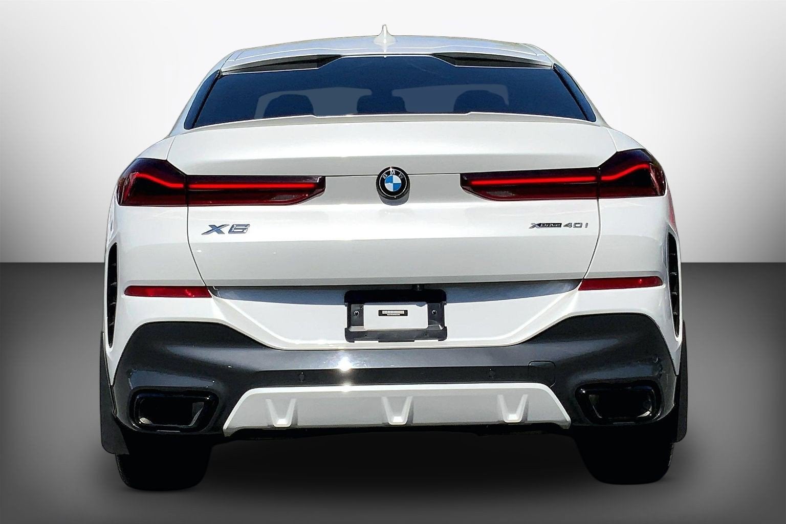 2023 BMW X6 xDrive40i