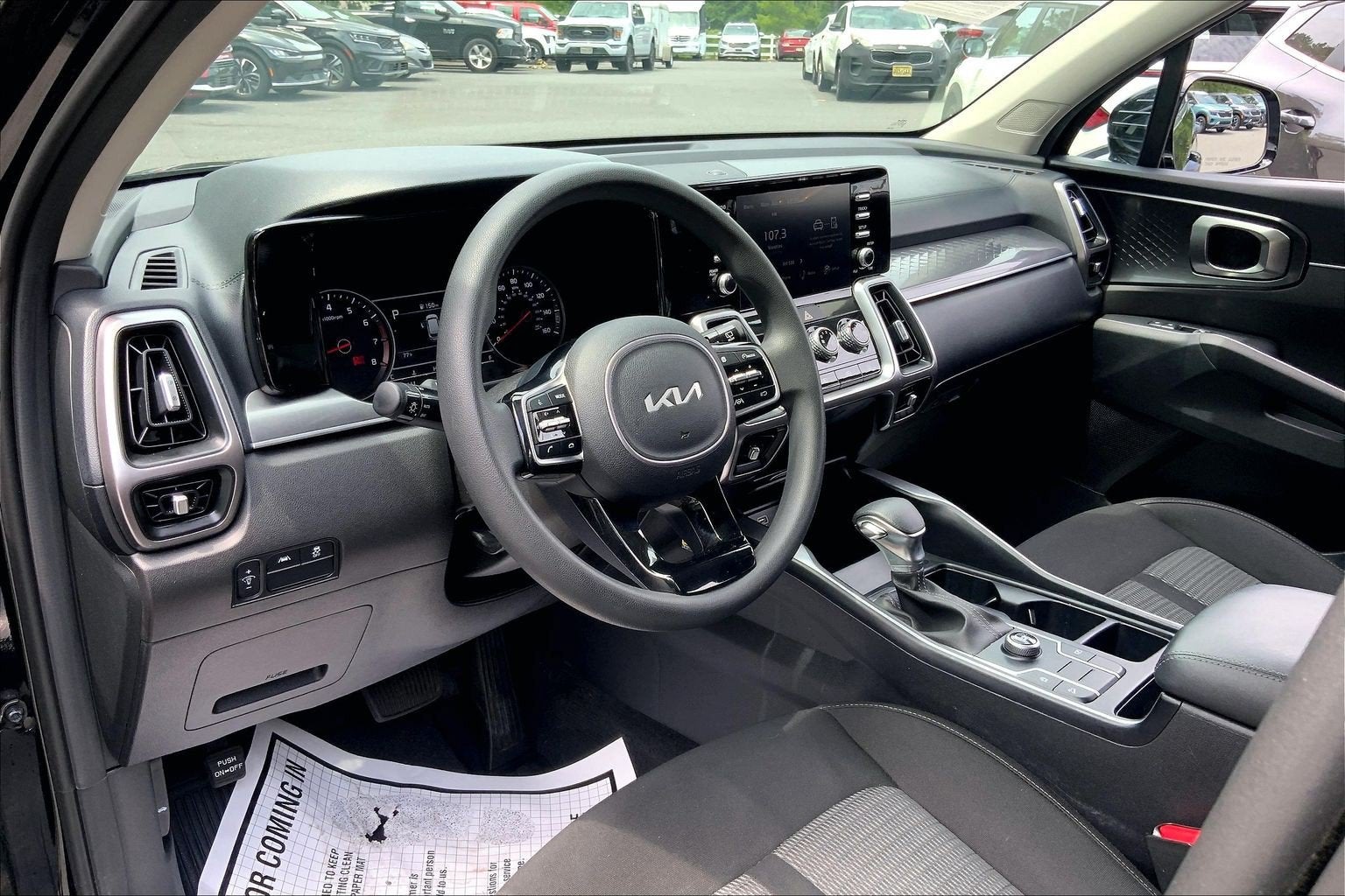 2023 Kia Sorento LX
