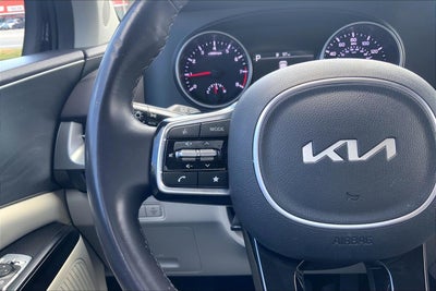 2024 Kia Carnival LX